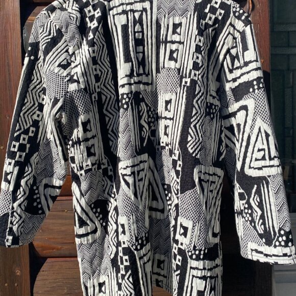 Woman's Peck & Peck Black & White Geo Over Shirt Jacket Blazer Top Size Medium - Picture 2 of 8